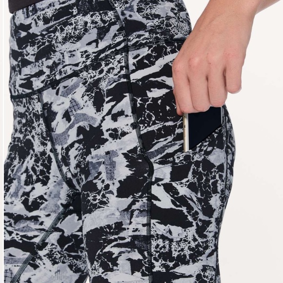 Lululemon Fast and Free Tight 7/8 - Picture 3 of 5